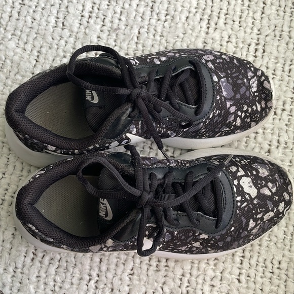 Youth running shoes - Nike - Picture 2 of 8